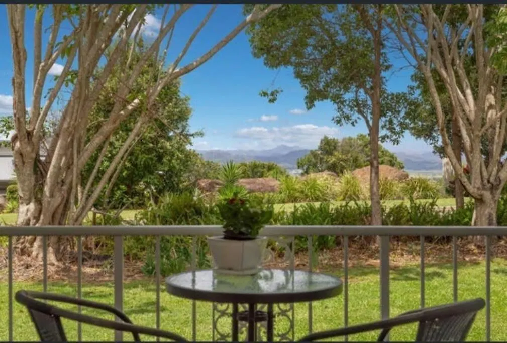Beautiful Scenic Views Villa Terranora